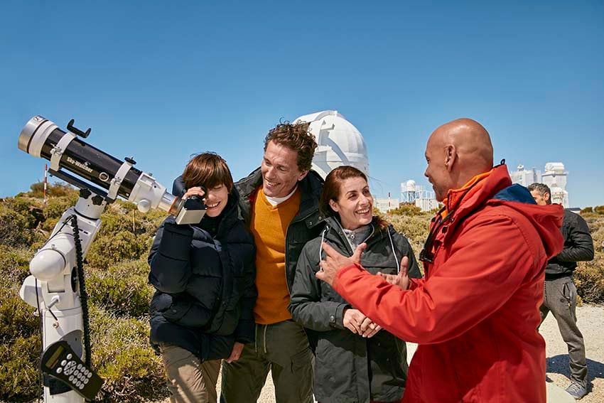 Actividades al aire libre familia en el Observatorio del Teide con guía