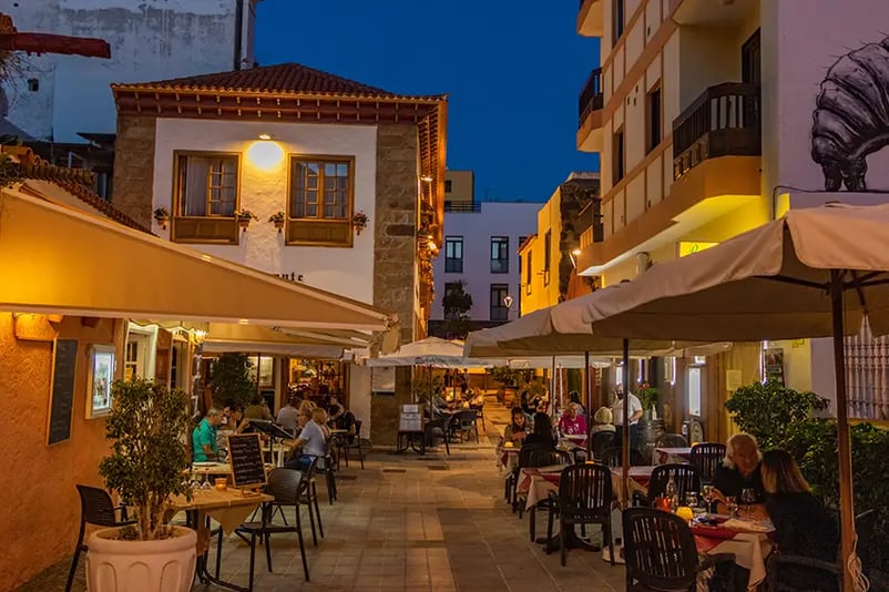 Discover all the things you can do in Puerto de la Cruz after sunset.